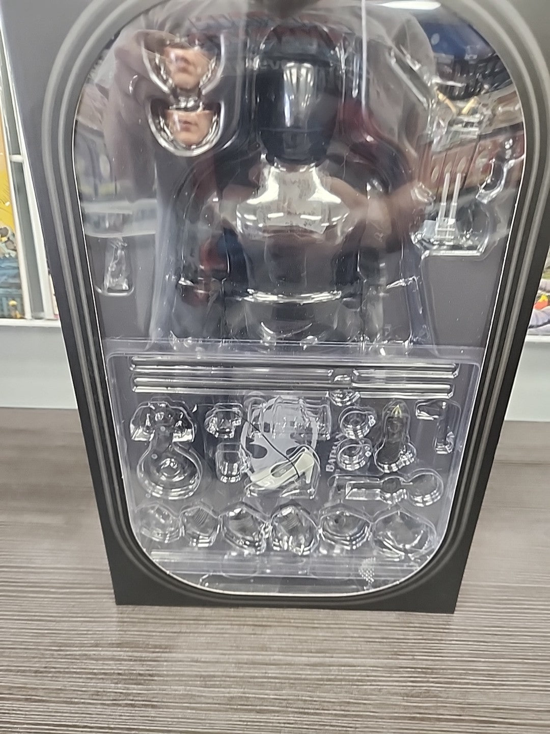 Hot Toys DC MMS692 1989 Keaton Batman 2.0 1/6 Figure
