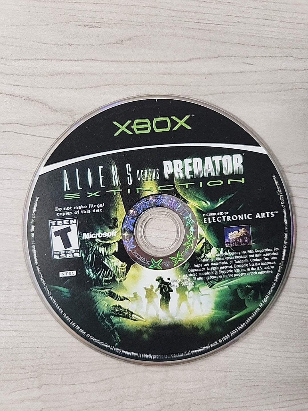 Aliens Versus Predator: Extinction (Microsoft Xbox, 2003) CIB Complete