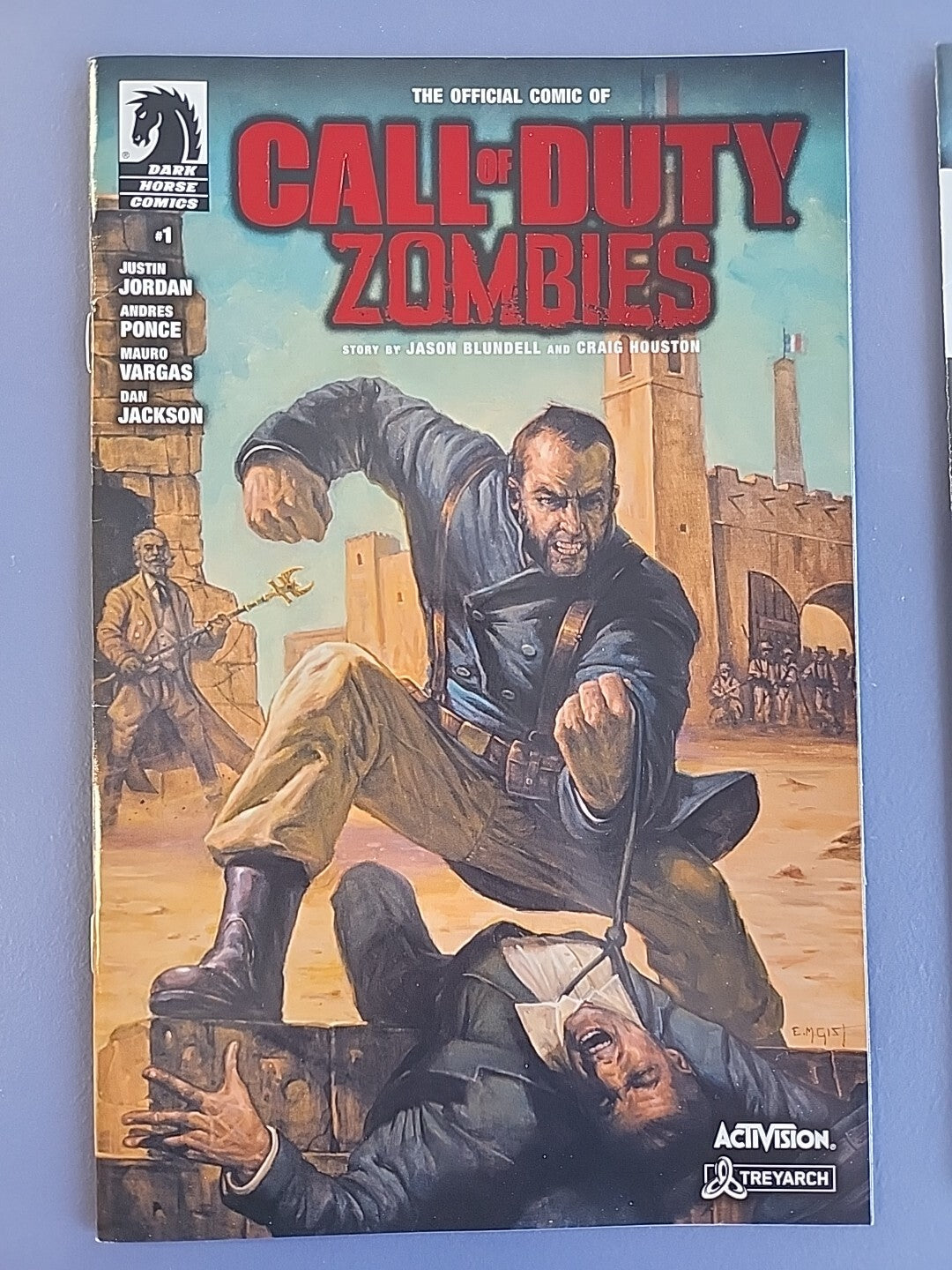 CALL OF DUTY ZOMBIES 1 RED FOIL LOGO VARIANT & POSTER ( 2018 DARK HORSE )