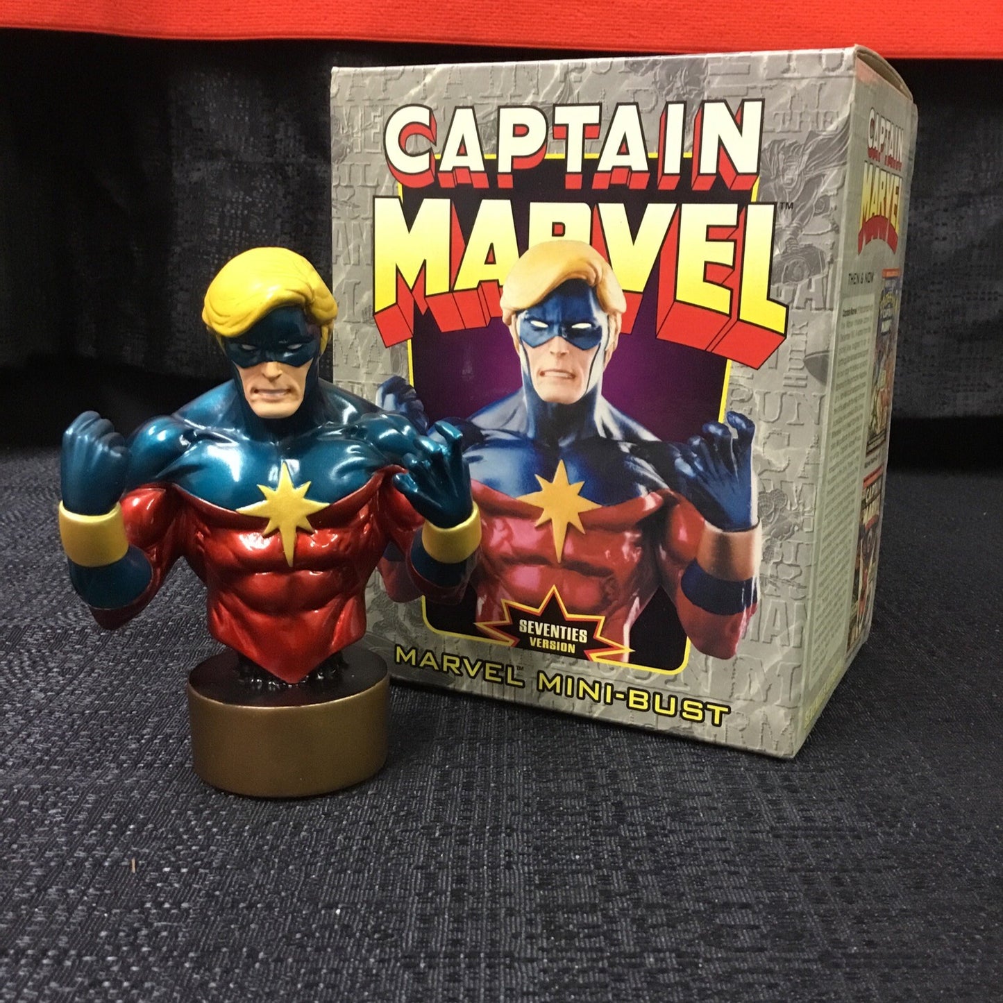 BOWEN DESIGNS CAPTAIN MARVEL 70'S VERSION