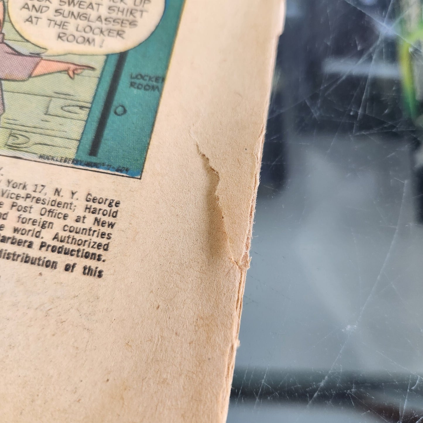 Huckleberry Hound 7, Yogi Bear cover. 10 cent Silver Age Lower Gold Key 1960