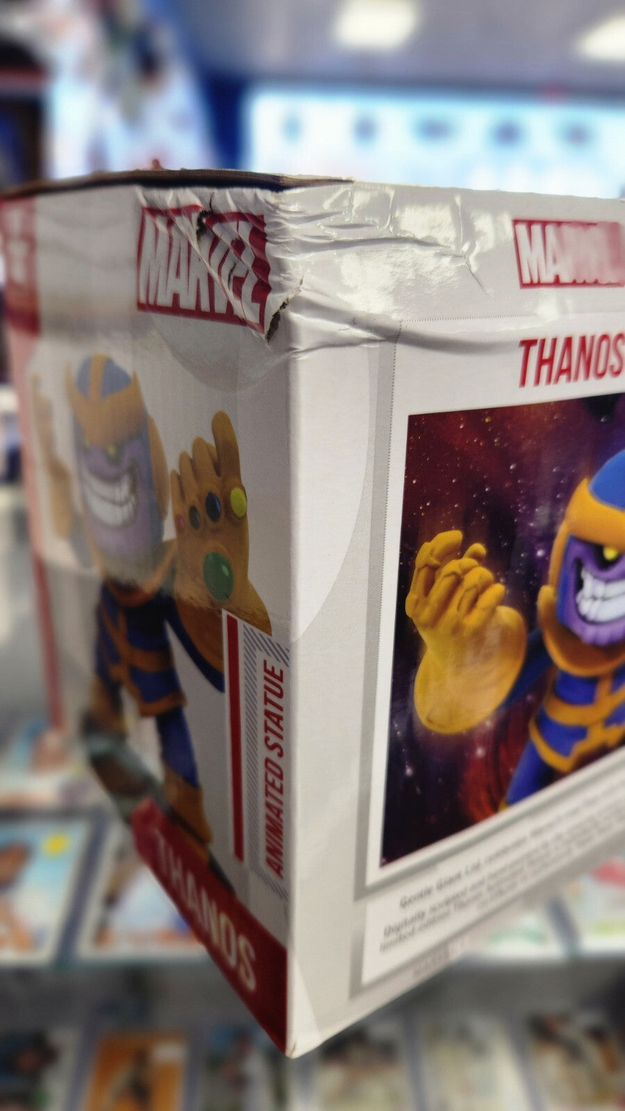 Thanos w/ Infinity Gauntlet Gentle Giant Limited To 3000 Pieces Animated Statue