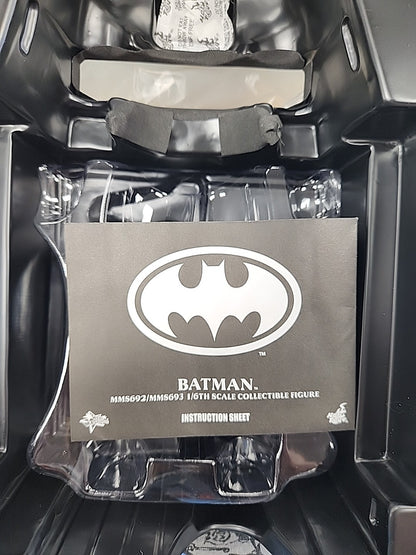 Hot Toys DC MMS692 1989 Keaton Batman 2.0 1/6 Figure