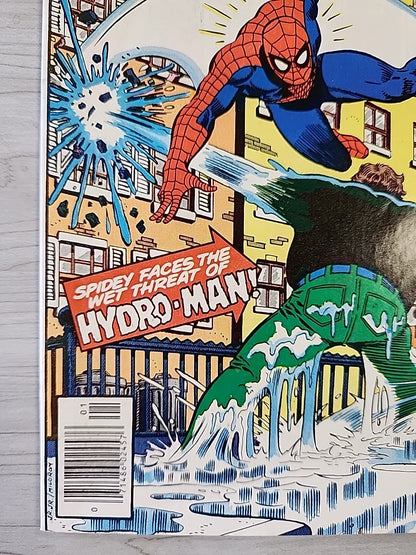 Amazing Spider-Man #212 VF- 7.5 1981 1st Hydro-Man
