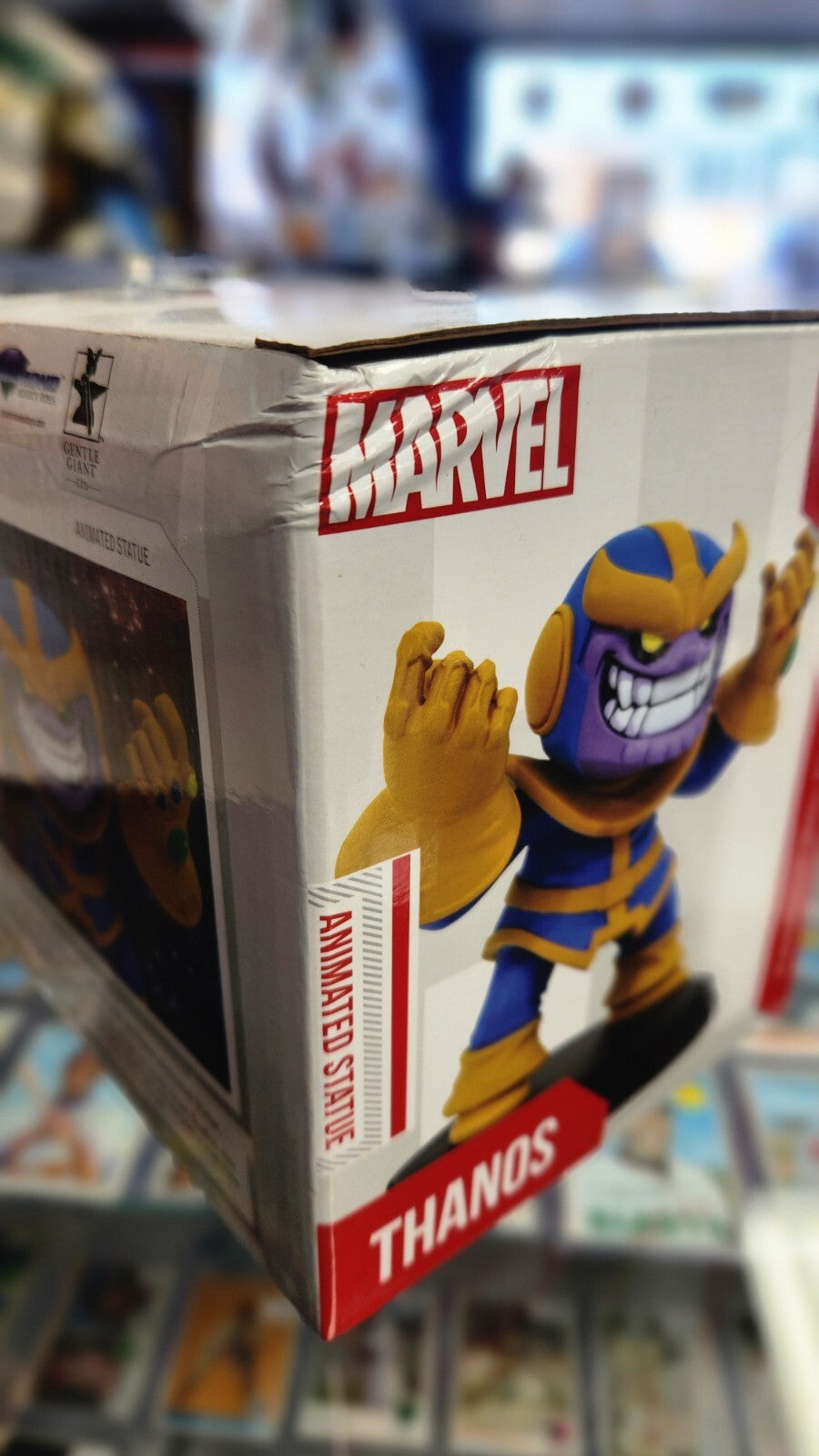Thanos w/ Infinity Gauntlet Gentle Giant Limited To 3000 Pieces Animated Statue