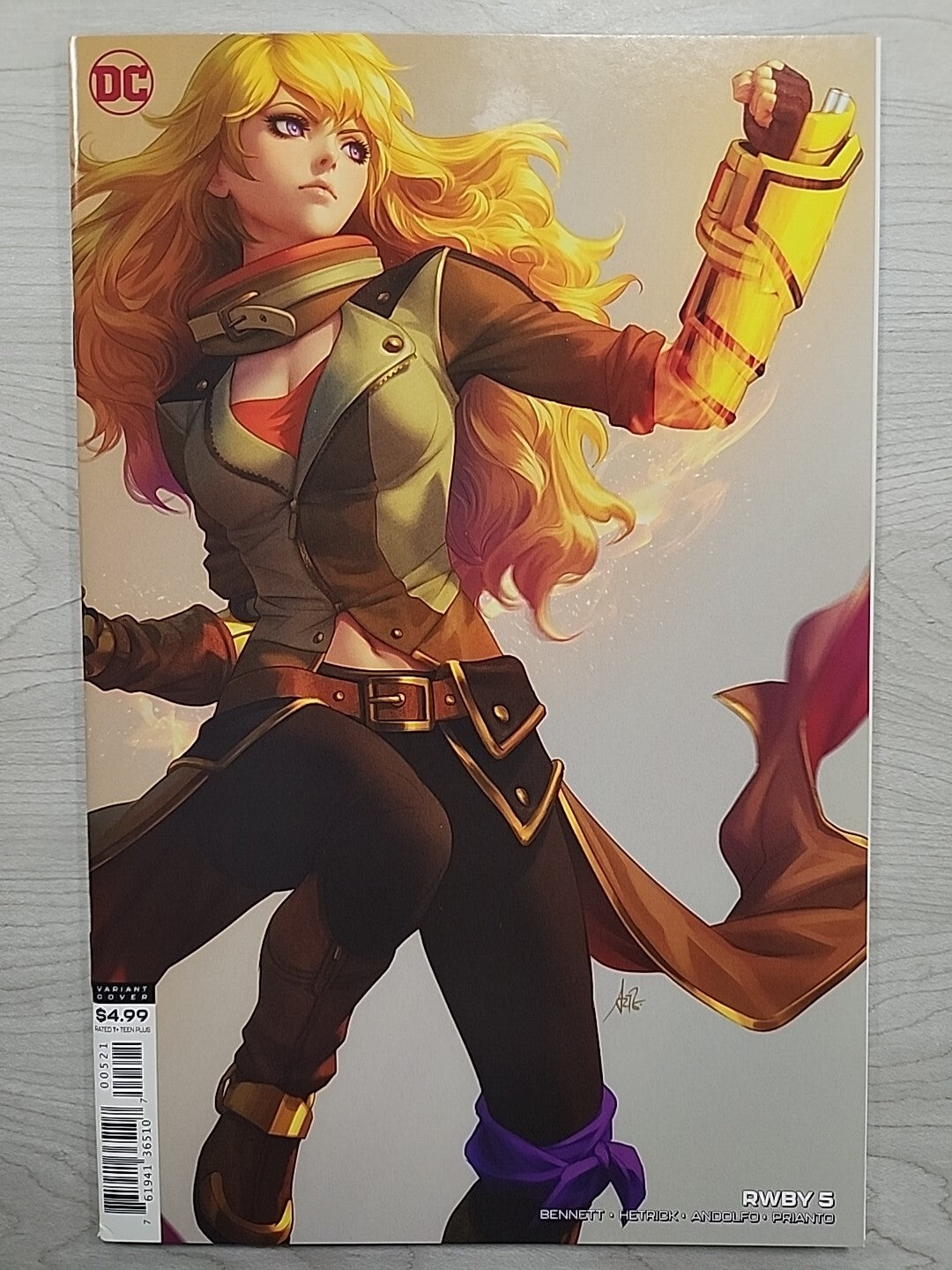 RWBY #5  DC Comics Stanley Artgerm Lau Virgin Variant DC Yang Card Stock 2020