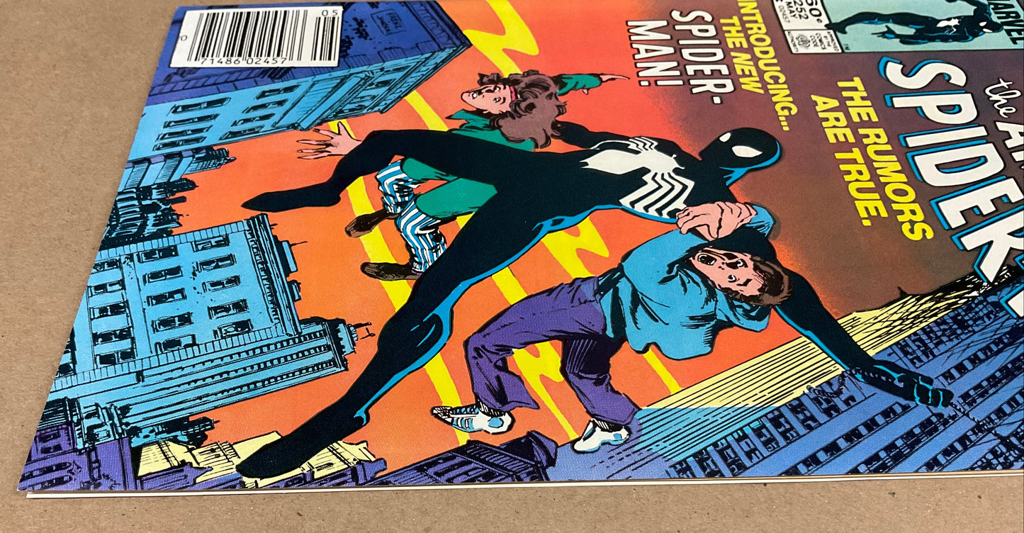 AMAZING SPIDER-MAN (1963) #252 VF+ 1ST BLACK COSTUME IN TITLE NEWSSTAND EDITION