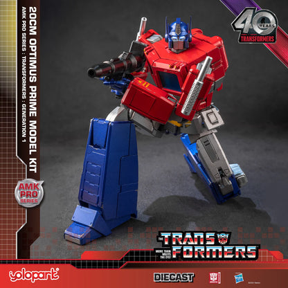 TRANSFORMERS: GEN 1 20CM DIECAST OPTIMUS PRIME MODEL KIT