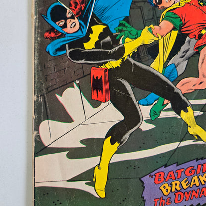Detective Comics (1937) #369 VG/F - 4th app. Batgirl
