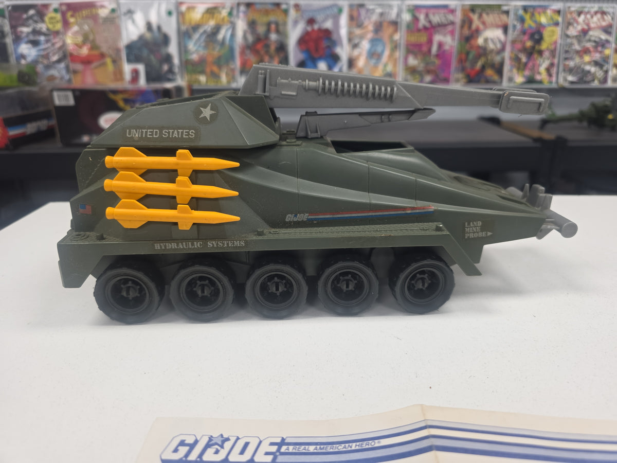GI JOE VINTAGE 1987 PERSUADER COMPLETE W/BACKSTOP
