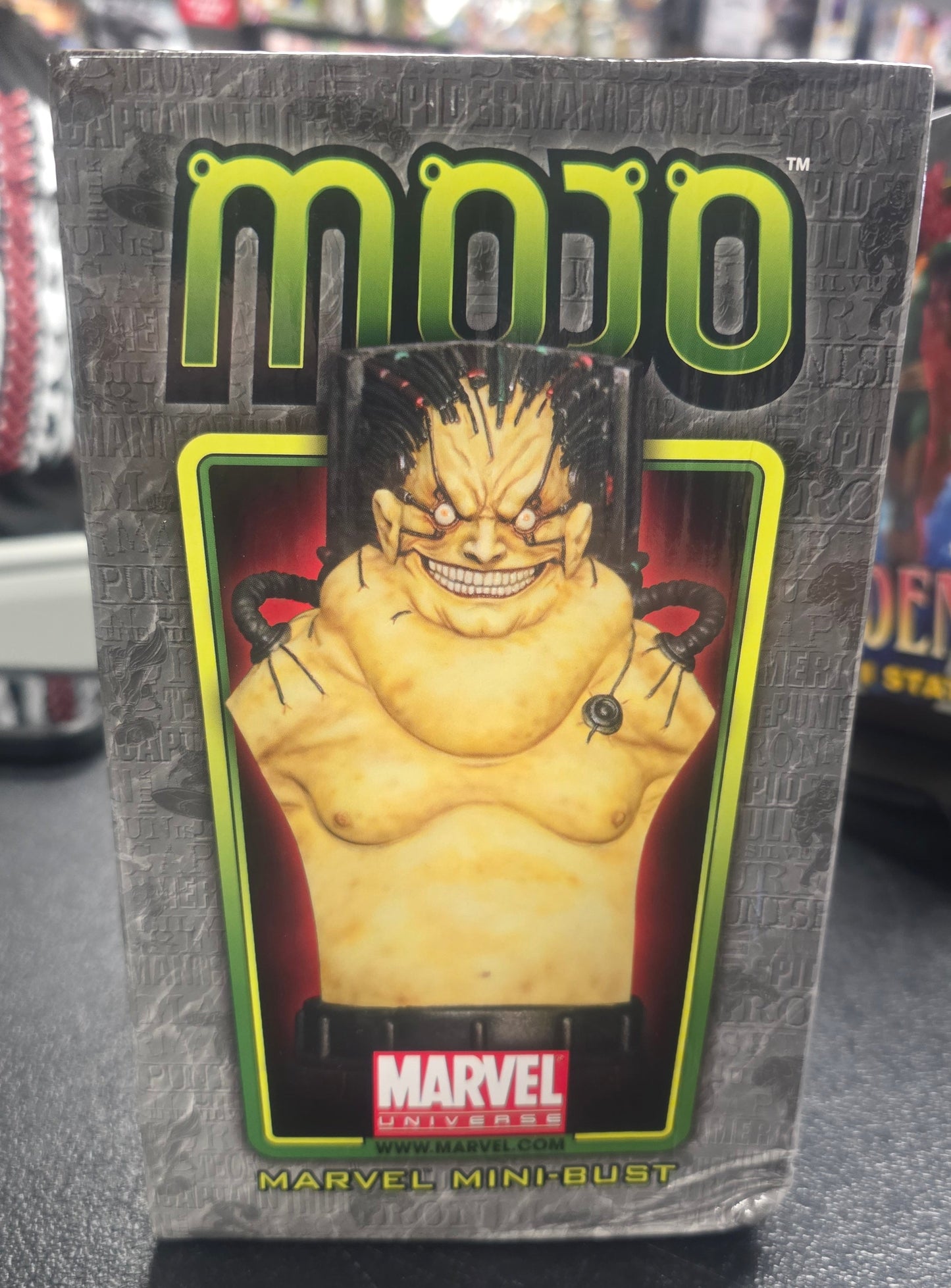 BOWEN DESIGNS MOJO MINI BUST 287/700