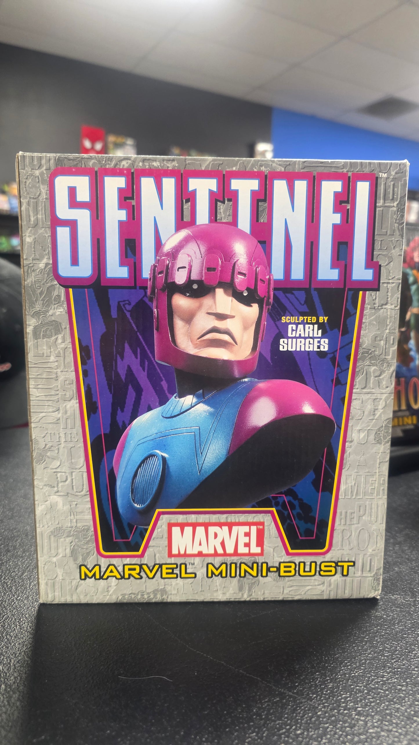BOWEN DESIGNS SENTINEL MINI BUST #1153/3000