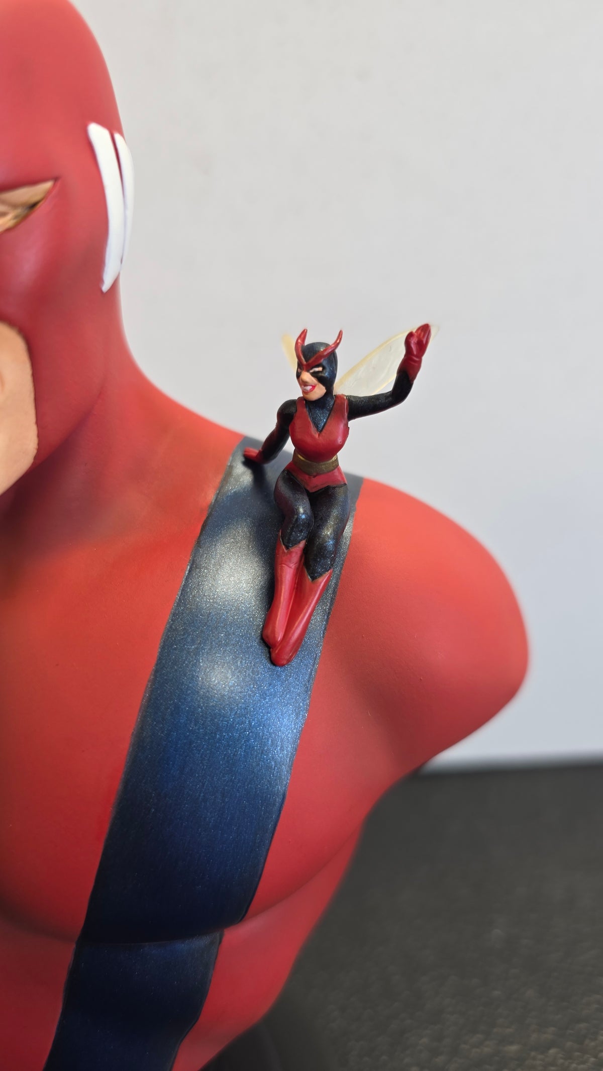 BOWEN DESIGNS GIANT-MAN & WASP MINI BUST