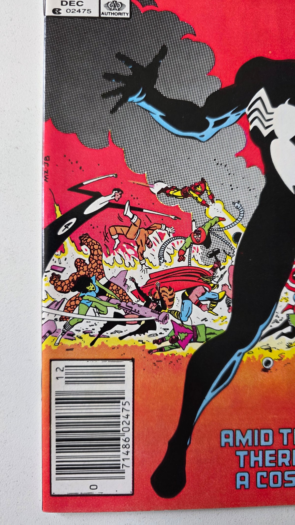 Marvel Super Heroes Secret Wars (1984) #08 - "Invasion!" Origin of Black Symbiote Costume, Iconic Cover Newsstand Editon