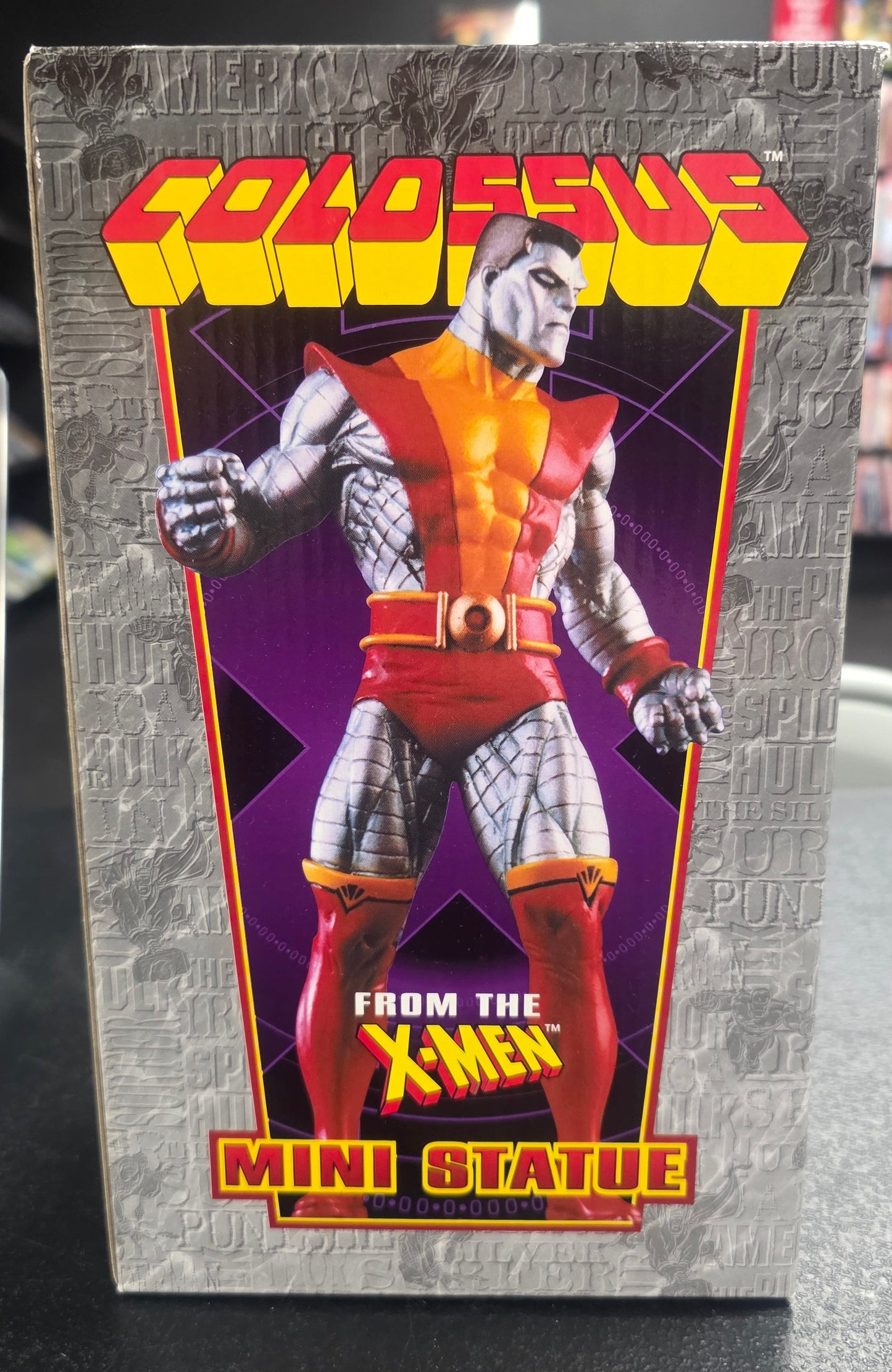 BOWEN DESIGNS COLOSSUS MINI STATUE 546/4000